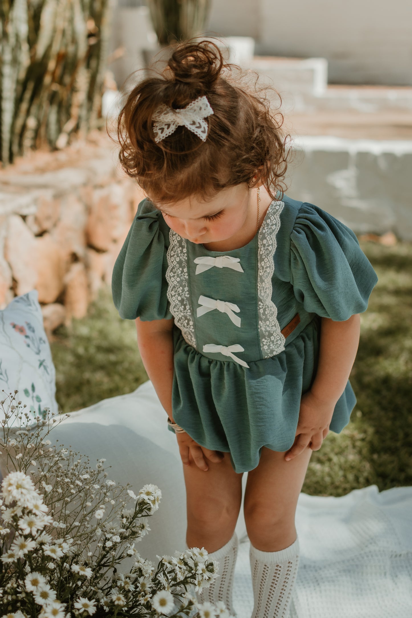 Lover Lace Bows