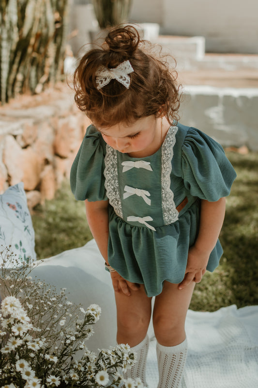 Lover Lace Bows